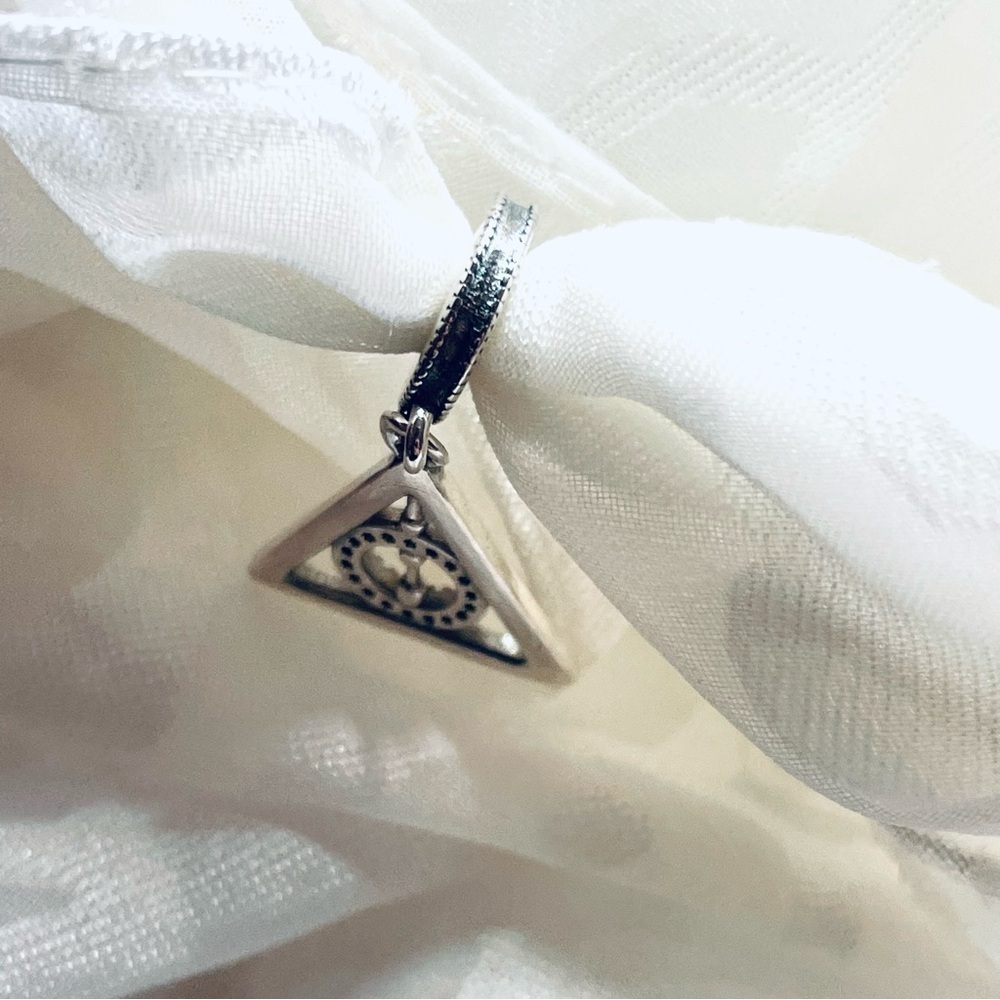 ⚡ NWOT Deathly Hallows Charm – Harry Potter ✨ - Picture 4 of 9